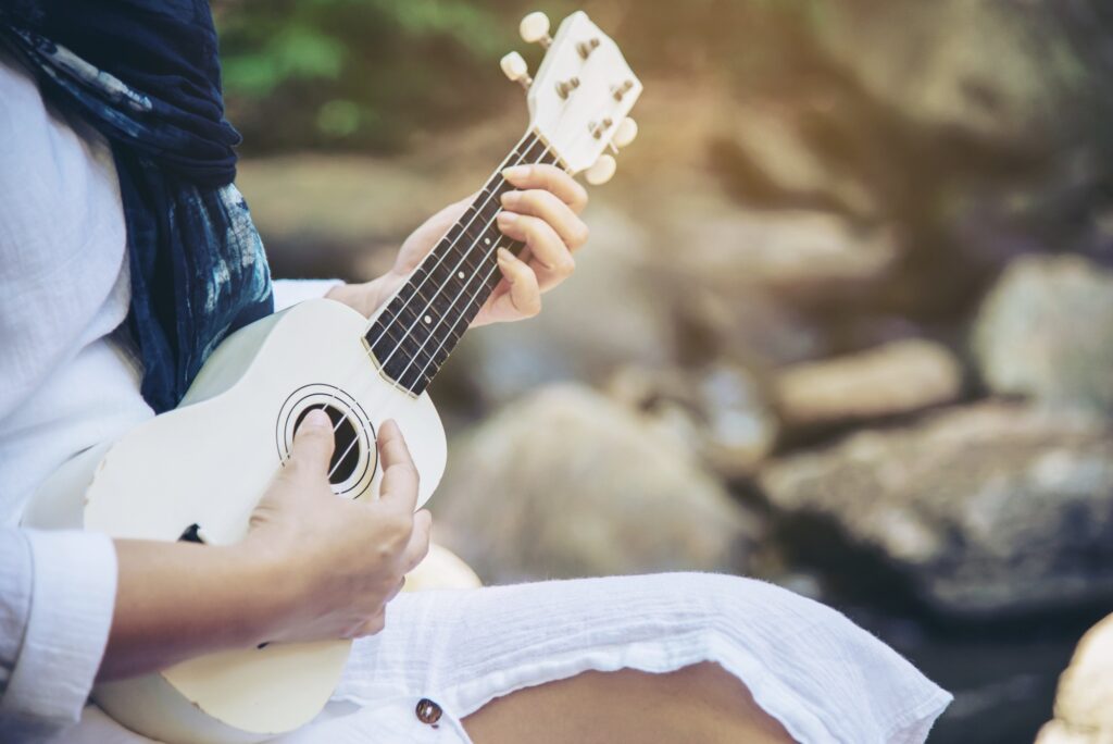 qual a origem do ukulele